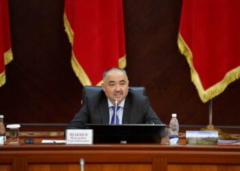 Спикер парламента КР: глава и судьи Конституционного суда должны уйти в отставку из-за матчества