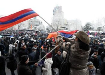 Беспорядки в Ереване: в Армении требуют отставки Пашиняна (видео)