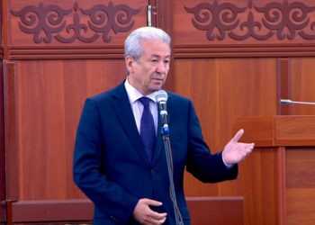 Сотрудники МВД Кыргызстана задержали депутата Адахана Мадумарова — подробности