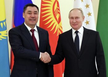 Садыр Жапаров и Владимир Путин дали старт строительству трёх новых школ в Кыргызстане