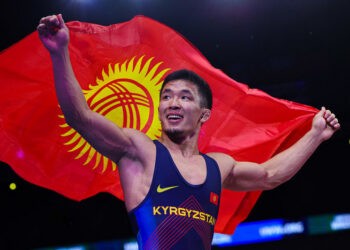 Кыргызские борцы завоевали золото и бронзу Азиатских игр в Китае