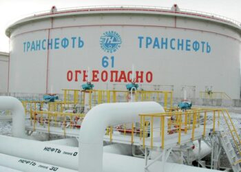 Транзит нефти из Казахстана в Китай через Россию хотят увеличить