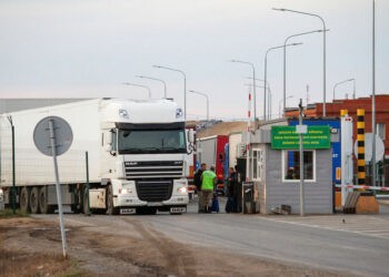 Казахстан запретил экспорт в Россию 106 наименований товаров — подробности