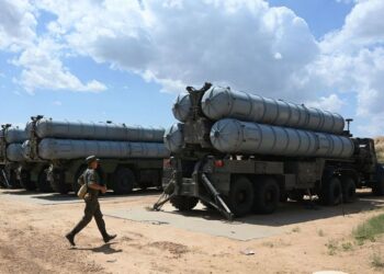 «Под одним зонтиком»: Кыргызстан при помощи России укрепляет военную безопасность