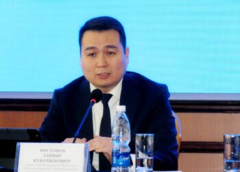 Глава госагентства авиации КР о модернизации аэропорта «Манас» и выходе из черного списка ЕС