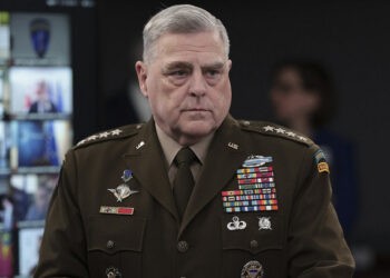 Экс-командующий армией США призывал украинцев убивать каждого россиянина