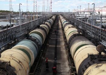Россия стала лидером в поставках нефтепродуктов Таджикистану