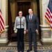 Политигры: США и власти Кыргызстана продолжают торговаться