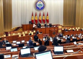 Кыргызские власти зачищают парламент от сторонников Матраимова?