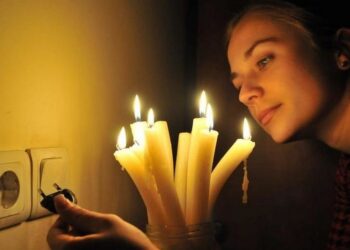 Минэнерго КР вводит ограничения в подаче электричества: график отключений