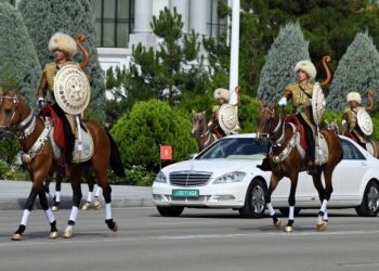 В Туркменистане пройдёт международный конкурс ахалтекинских скакунов