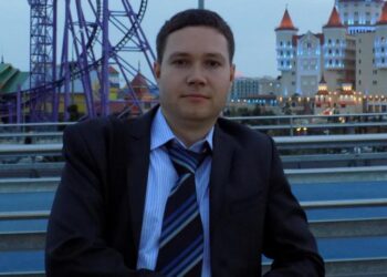 Кожемякин: Мировой изгой развязывает новую войну, чтобы спастись