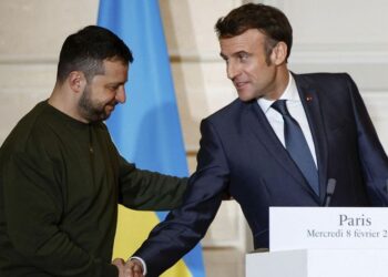 МИД РФ: «Макрон оказывает военную помощь Украине для новых терактов»