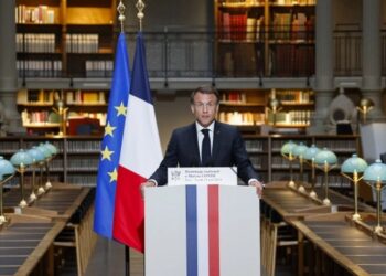 Макрон: Европе необходимо выстраивать собственную оборону с ядерным оружием для защиты от России