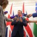 Визит Кэмерона в ЦА: Запад пытается сохранить однополярный мир, считает кыргызский эксперт