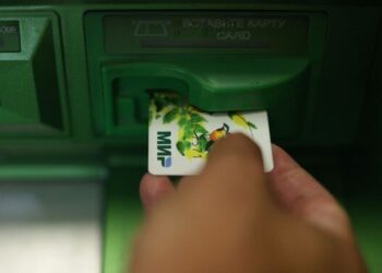 Российские карты «Мир» начнут принимать в Иране