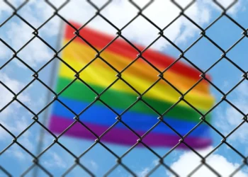 В Казахстане предлагают отзывать лицензию у СМИ, пропагандирующих нетрадиционную ориентацию