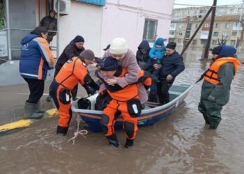 Крупнейшие наводнения в Казахстане: подтоплены более 3,7 тыс. жилых домов (видео)