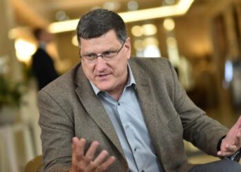 Почему Израиль не может успешно атаковать Иран в одиночку, рассказал экс-разведчик США