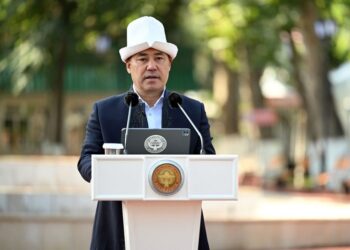Дискредитация президента Кыргызстана идет по англосаксонским методичкам