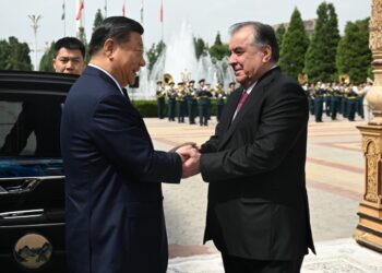 Как президент Таджикистана принял главу Китая в Душанбе — ФОТО