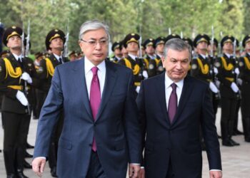 Зачем глава Узбекистана вновь отправится в Казахстан?