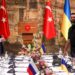 Опрос: Почти половина украинцев — за начало переговоров с Россией