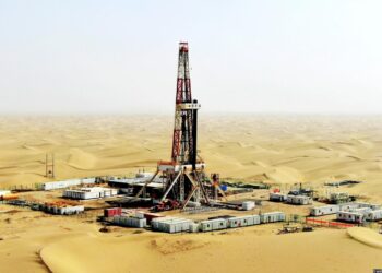 Китай начнет искать нефть и газ на глубине 10 км