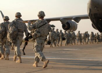 Вашингтон: США отправили на Ближний Восток «ужасно много военной силы»