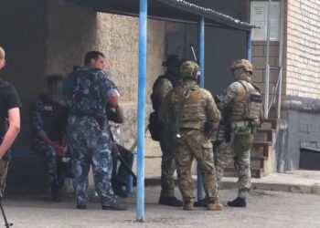 Нападение заключенных на персонал колонии в России: подробности (видео)
