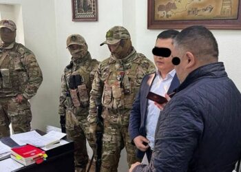 Спецназ ГКНБ провел задержание в стенах парламента — ВИДЕО