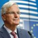 Во Франции самый пожилой сменил самого молодого премьера: Макрон на грани импичмента?