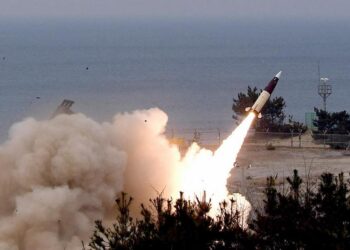 Украина требует у Запада разрешения на использование их оружия для атак по России