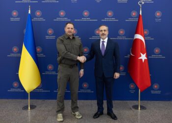 Что означает высказывание Хакана Фидана о том, что Запад встал на сторону Украины?