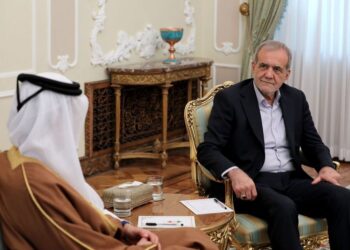 Президент Ирана: Тегеран стремится углубить отношения с Катаром