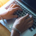 Штрафы за оскорбления и клевету: как Кыргызстан будет регулировать интернет?