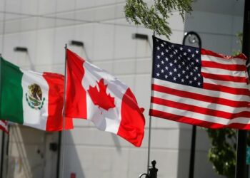 США по-прежнему хотят ввести пошлины на товары КНР, Канады и Мексики