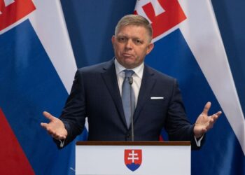 Одни лишь угрозы: Почему Словакия не может перекрыть поставки электроэнергии в Украину?
