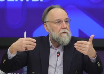 Александр Дугин: «Вопреки санкциям Запада Иран остается самым успешным в Западной Азии»