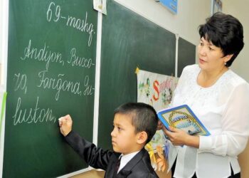 Поддержка госязыка: Узбекистан вводит 50% надбавку для учителей узбекского языка