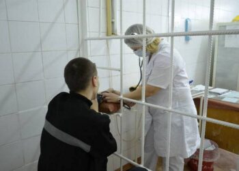 В Узбекистане осужденным введут обязательный медосмотр перед изолятором