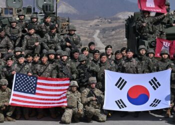Южная Корея и США провели масштабные военные учения у границ КНДР