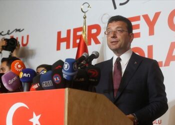 Султан начал чистку: в Стамбуле задержаны 100 человек вместе с оппозиционным мэром Экремом Имамоглу