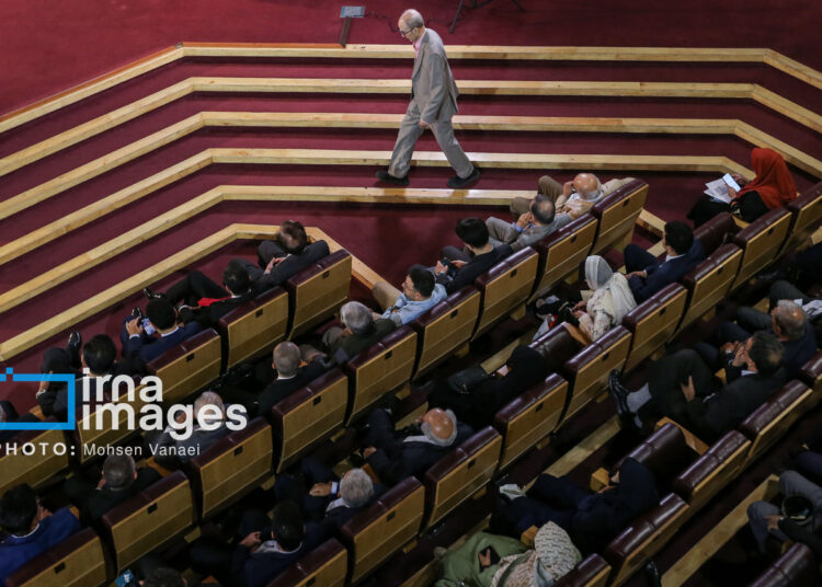 Иран отметил День персидского языка: чествование Фирдоуси в Тегеране (ФОТО)