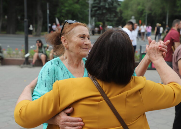 Бессмертный полк в Бишкеке: мы помним, мы гордимся, мы передаём — Фоторепортаж