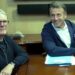 В Париже объяснили, что Макрон прятал на видео