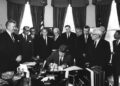 Как США использовали гуманитарную помощь в роли «мягкой силы»