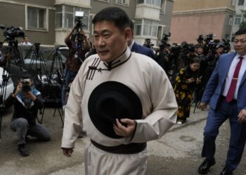 Премьер Монголии ушёл в отставку после скандала с участием сына