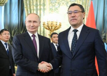Путин и Жапаров обсудили развитие российско-кыргызского партнерства и статус русского языка