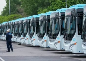 В Кыргызстане перевозки пассажиров автобусами и микроавтобусами выросли на 20% с начала года
